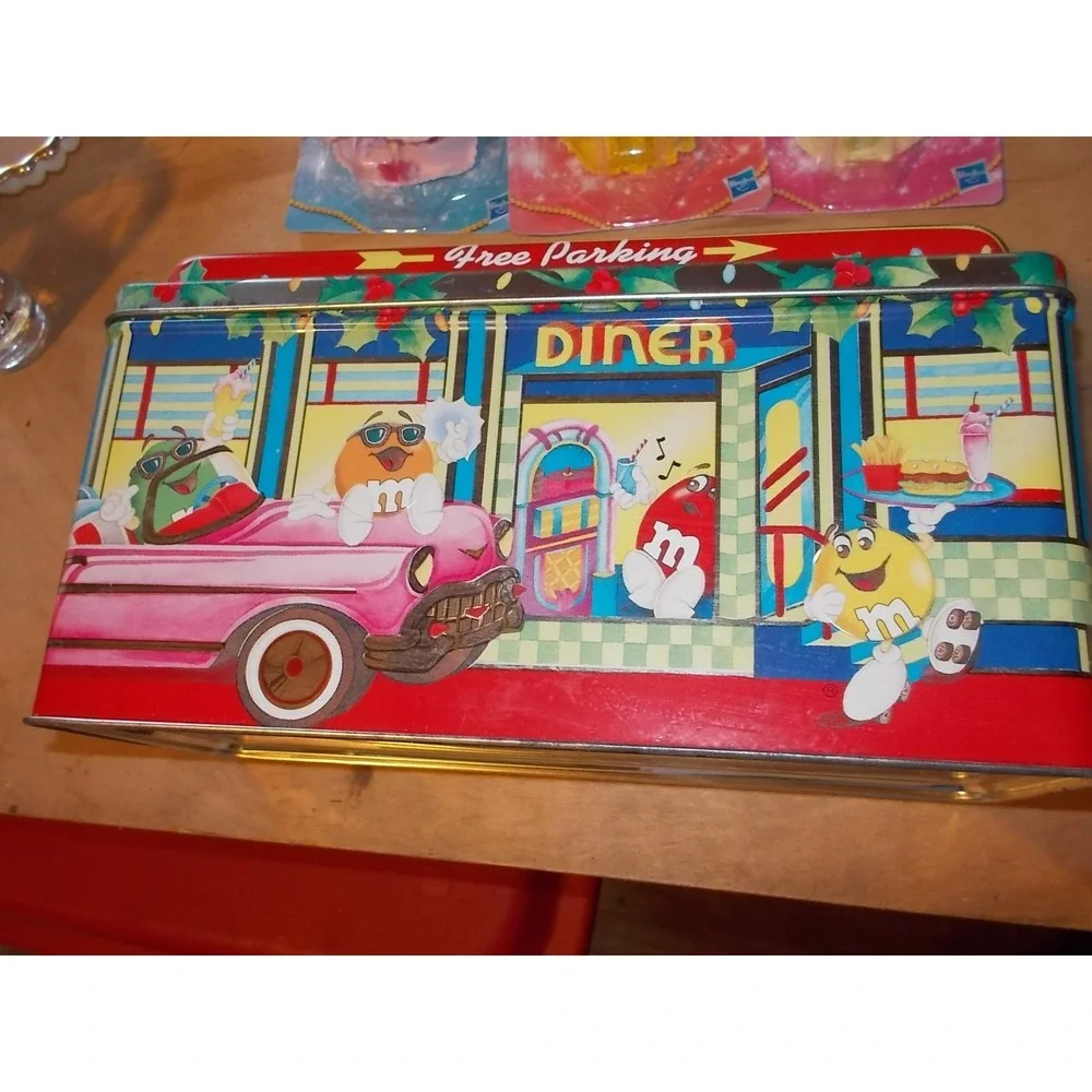 Vintage 1996 M&Ms Christmas Village Series Diner Tin Canister Limited Edition 04
